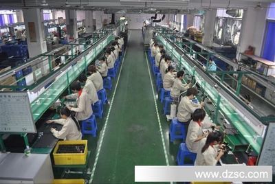 工廠批發(fā)三角型車載充電器保護功能有保險管用于電子產品